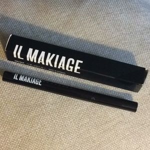 Il Makiage black liquid eyeliner